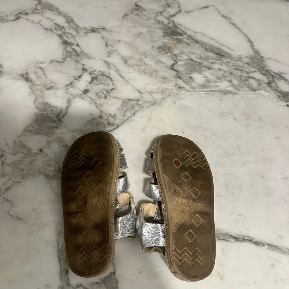$23‎ ADD ON zara! Silver salt water sandals espadrille bottom (25 european)